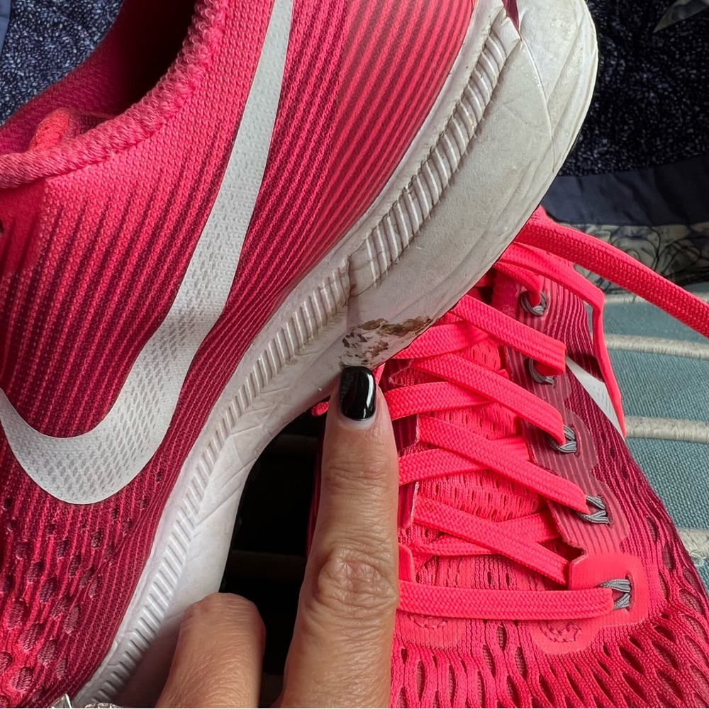 Nike Women's Sneakers in Pink and White - Picture 7 of 7